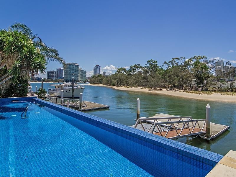 53 Commodore Drive, Paradise Waters QLD 4217