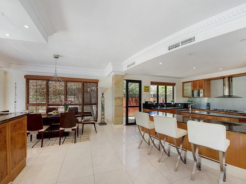 53 Commodore Drive, Paradise Waters QLD 4217