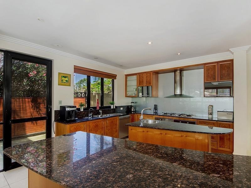 53 Commodore Drive, Paradise Waters QLD 4217