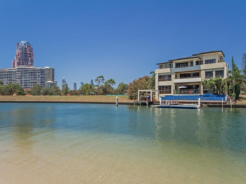 53 Commodore Drive, Paradise Waters QLD 4217