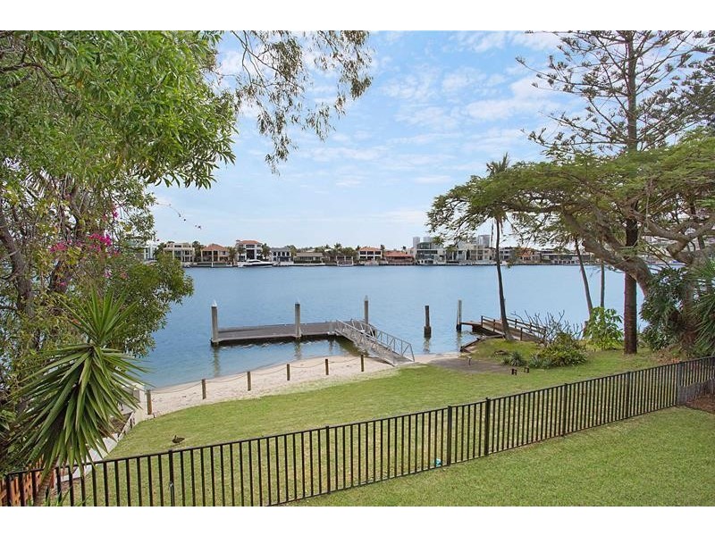 4 Paradise Place, Surfers Paradise QLD 4217