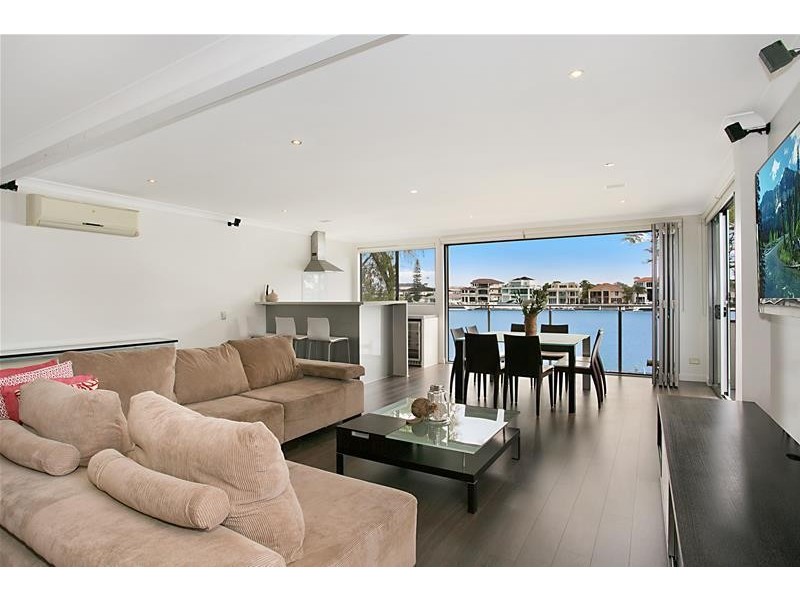 4 Paradise Place, Surfers Paradise QLD 4217