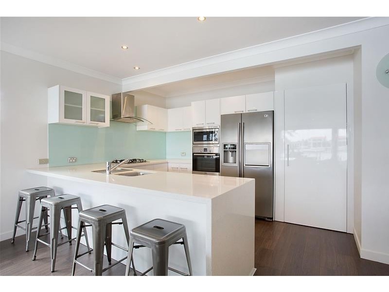 4 Paradise Place, Surfers Paradise QLD 4217