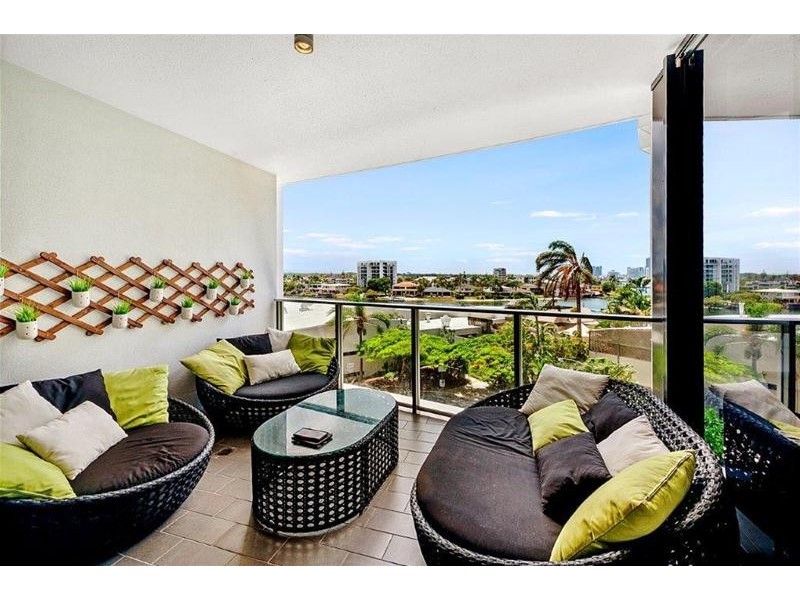 406/4 Wahroonga Place, Surfers Paradise QLD 4217