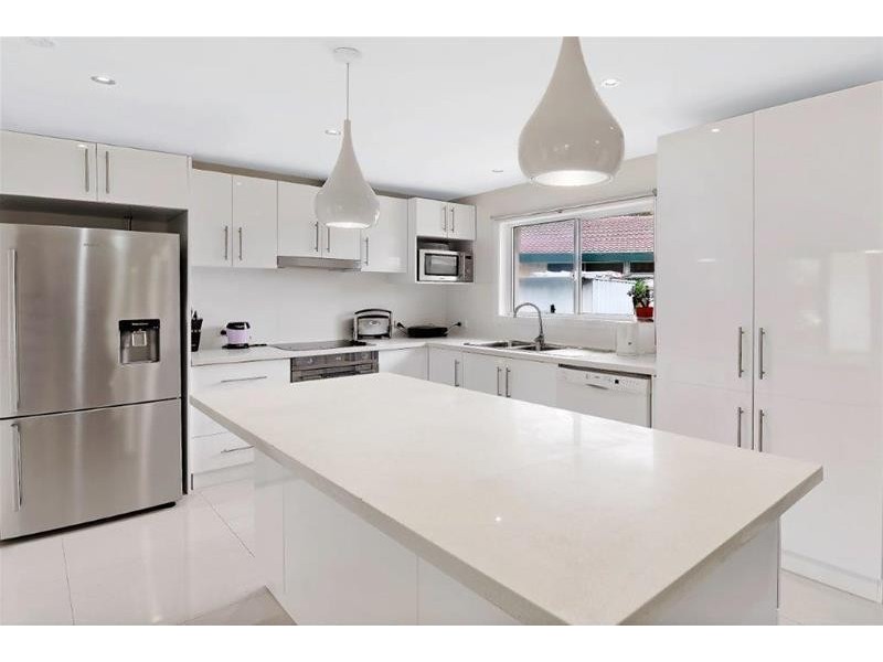 51 Salerno Street, Isle Of Capri QLD 4217