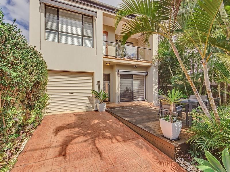28 Norfolk Avenue, Budds Beach, Surfers Paradise QLD 4217