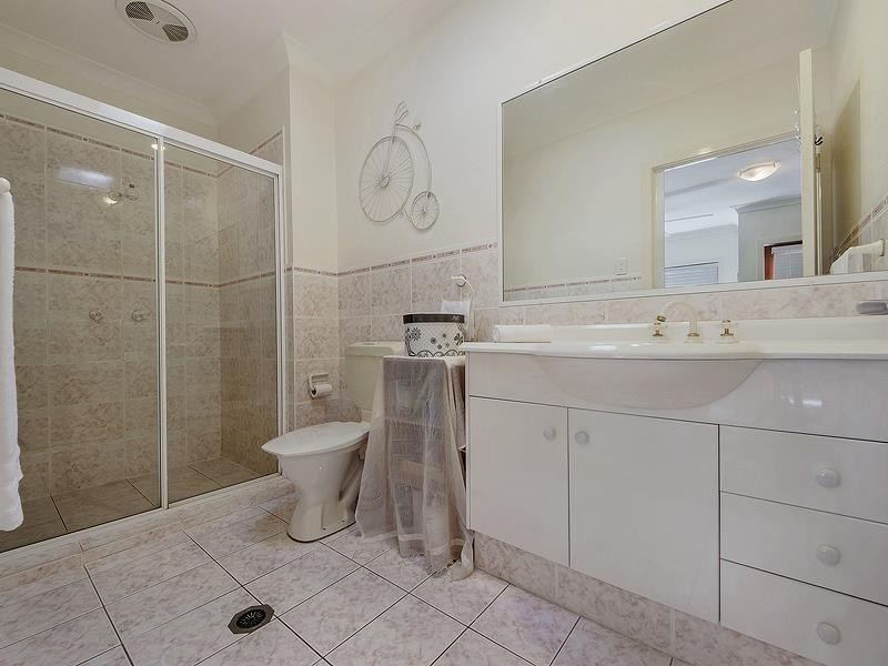 28 Norfolk Avenue, Budds Beach, Surfers Paradise QLD 4217