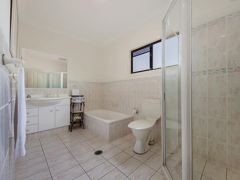 28 Norfolk Avenue, Budds Beach, Surfers Paradise QLD 4217