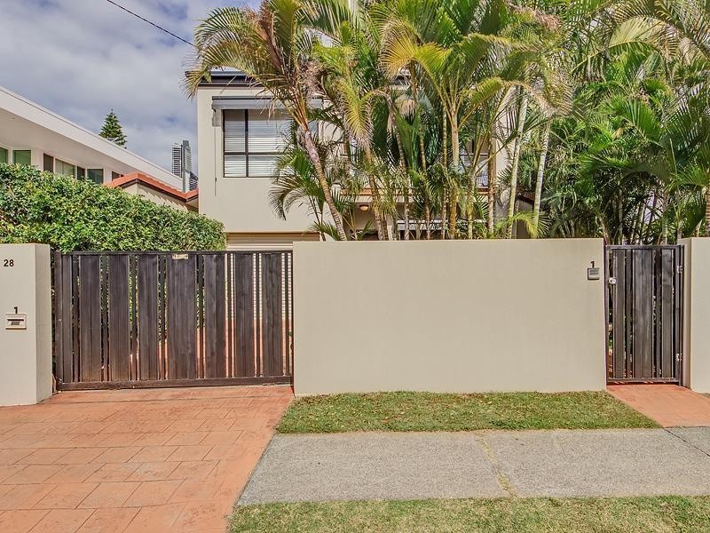 28 Norfolk Avenue, Budds Beach, Surfers Paradise QLD 4217
