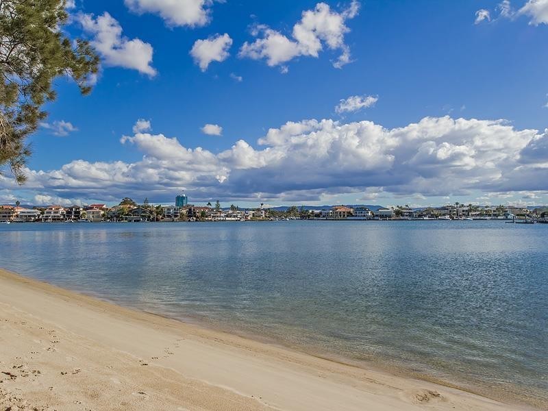 28 Norfolk Avenue, Budds Beach, Surfers Paradise QLD 4217