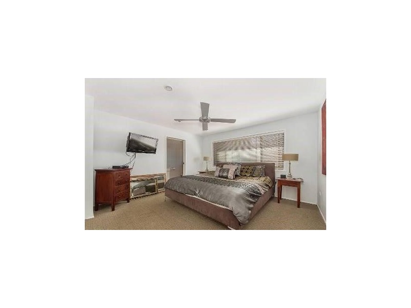 2/24 Vespa Crescent, Isle Of Capri QLD 4217