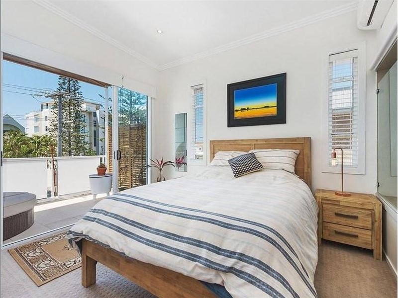 2/82 Albatross Avenue, Mermaid Beach QLD 4218