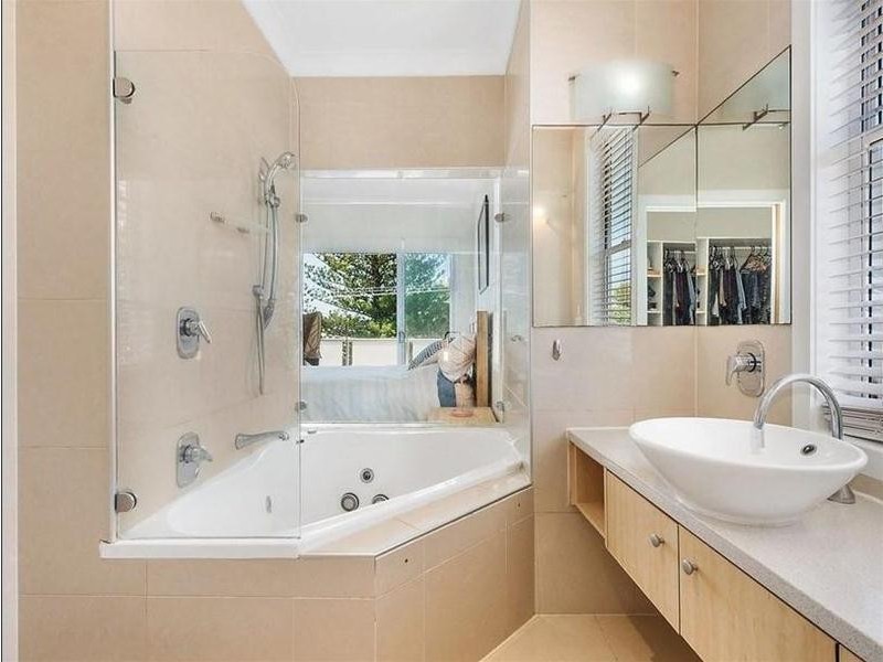 2/82 Albatross Avenue, Mermaid Beach QLD 4218