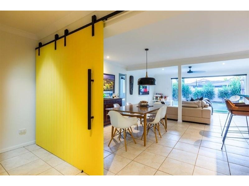 53 St Andrews Avenue, Isle Of Capri QLD 4217