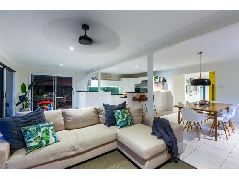 53 St Andrews Avenue, Isle Of Capri QLD 4217