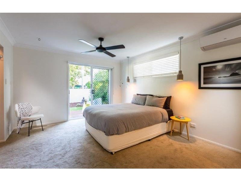 53 St Andrews Avenue, Isle Of Capri QLD 4217