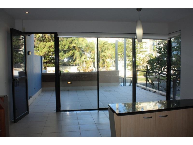 2/82 Albatross Avenue, Mermaid Beach QLD 4218