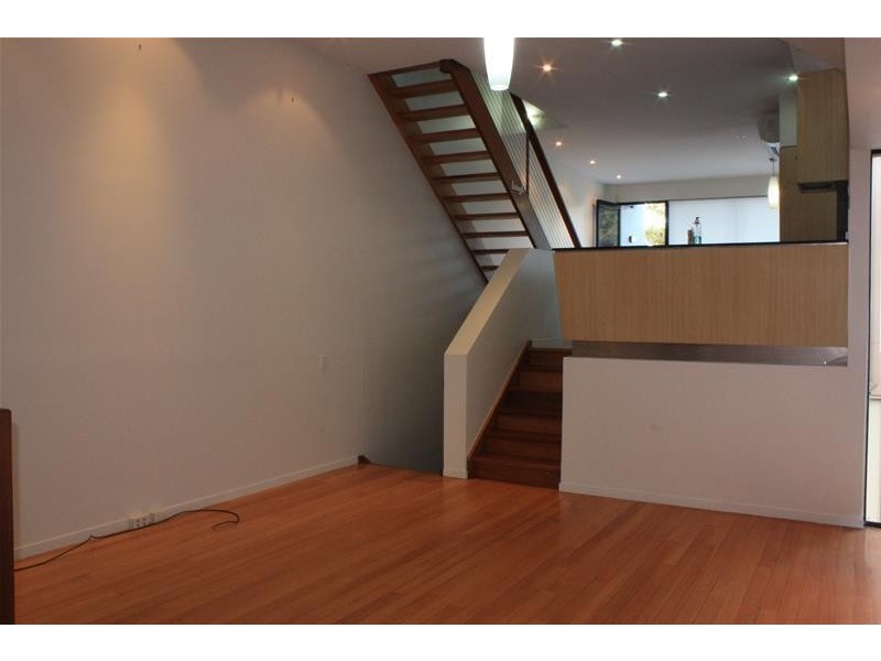 2/82 Albatross Avenue, Mermaid Beach QLD 4218