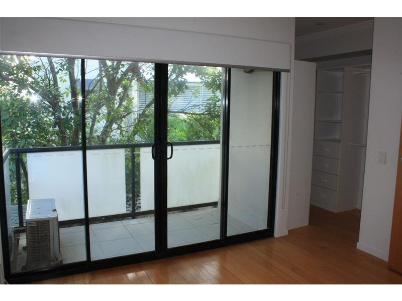 2/82 Albatross Avenue, Mermaid Beach QLD 4218