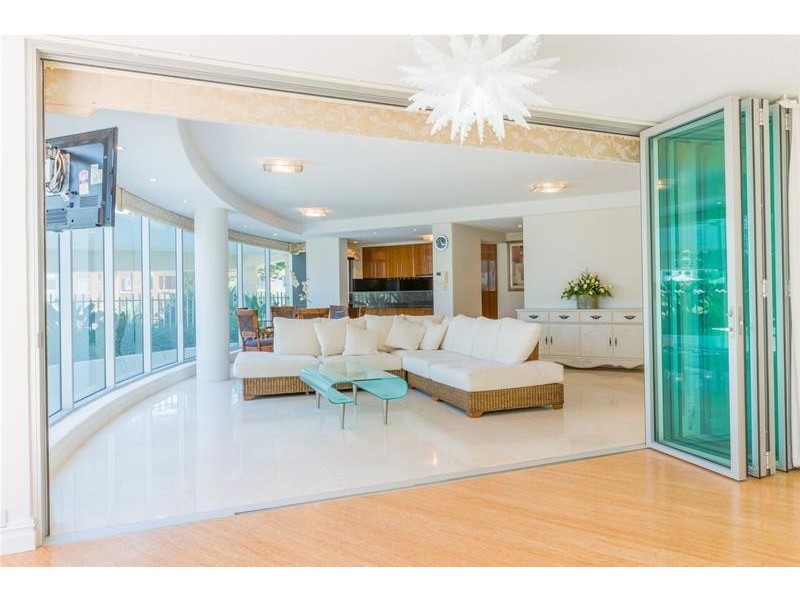 30 Garfield Terrace, Surfers Paradise QLD 4217