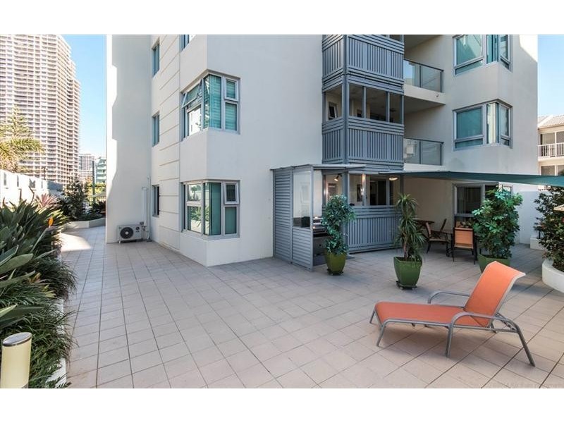 30 Garfield Terrace, Surfers Paradise QLD 4217