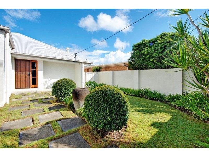 39 Brindisi Avenue, Isle Of Capri QLD 4217