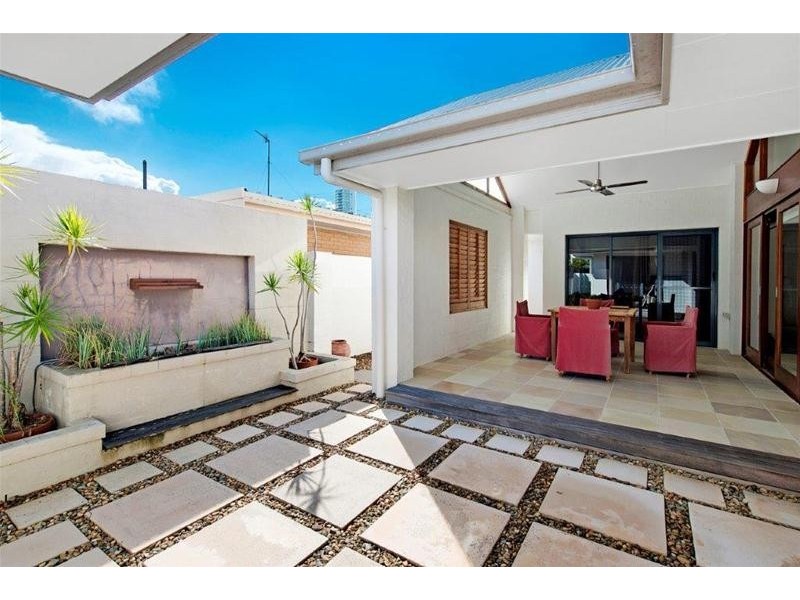 39 Brindisi Avenue, Isle Of Capri QLD 4217