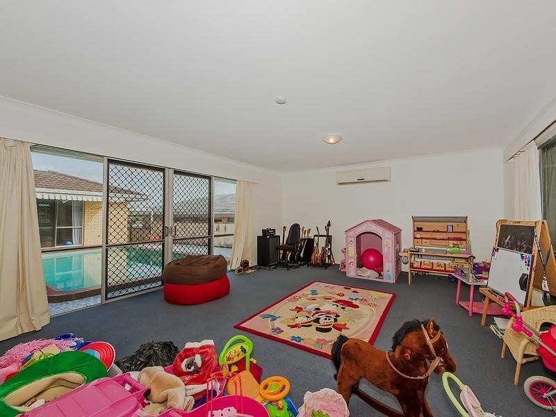 26 Sunset Boulevard, Surfers Paradise QLD 4217