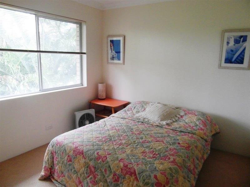 4 Fern Street, Surfers Paradise QLD 4217