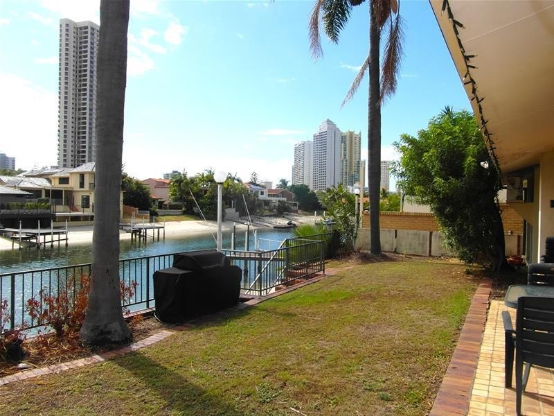 17 Seafarer Court, Paradise Waters QLD 4217