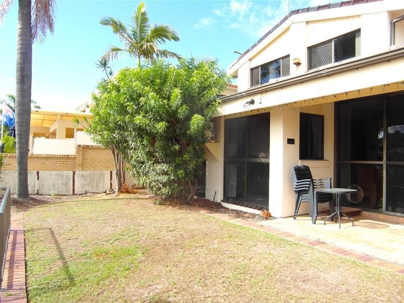 17 Seafarer Court, Paradise Waters QLD 4217