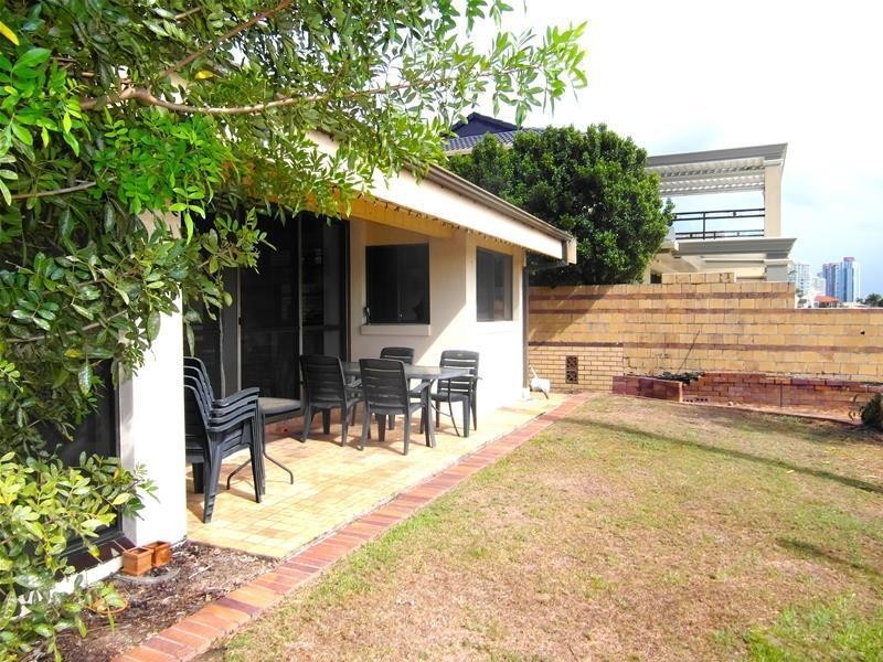 17 Seafarer Court, Paradise Waters QLD 4217