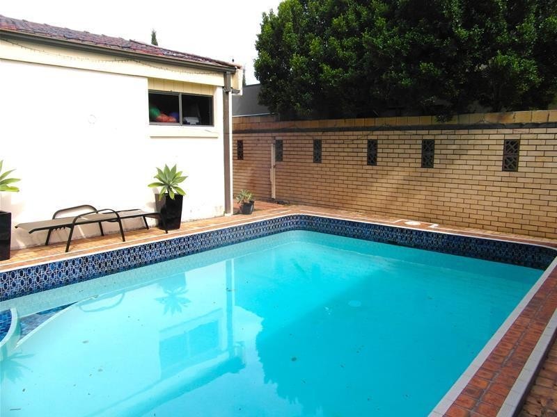 17 Seafarer Court, Paradise Waters QLD 4217