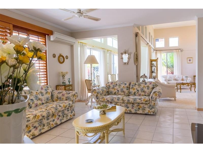 14a Buccaneer Court, Paradise Waters QLD 4217