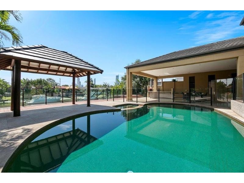 29 Rapallo Avenue, Isle Of Capri QLD 4217