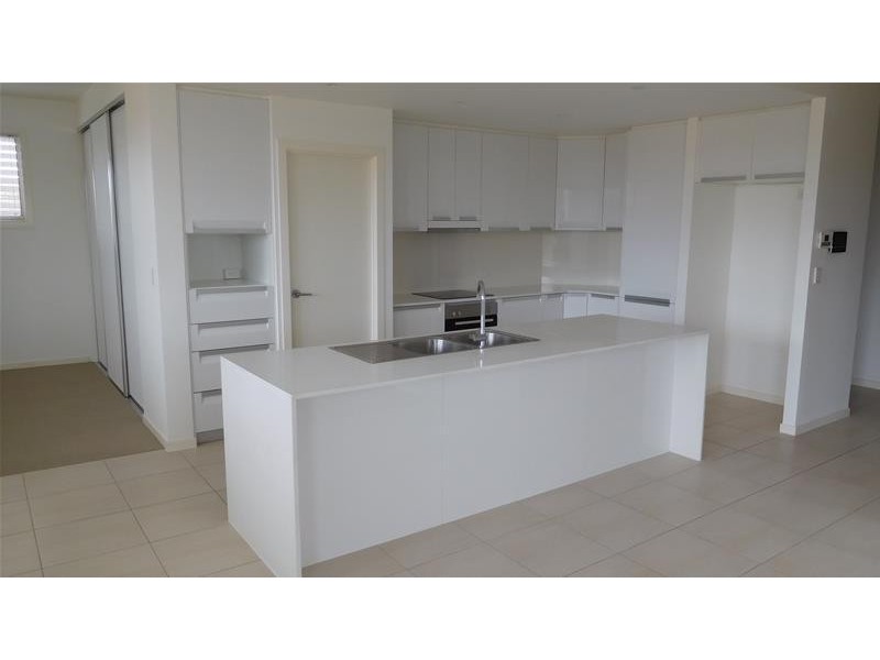 31 Loder Street, Biggera Waters QLD 4216