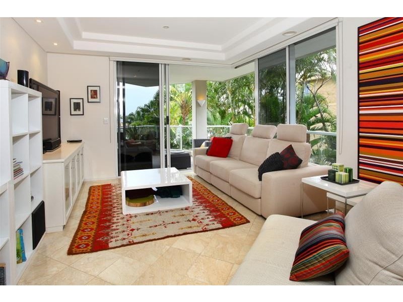 20 Riverview Parade ‘Solitaire Riverside’ Budds Beach, Surfers Paradise QLD 4217