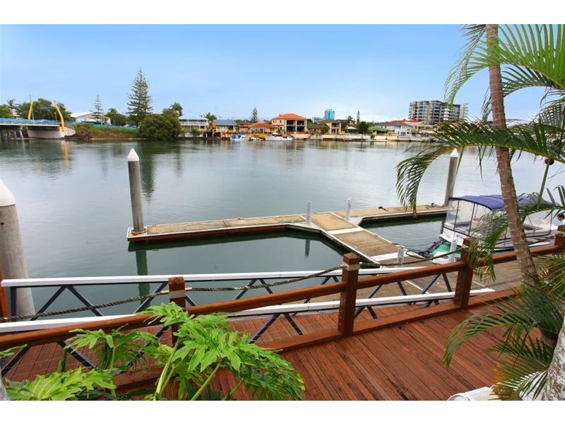 20 Riverview Parade ‘Solitaire Riverside’ Budds Beach, Surfers Paradise QLD 4217