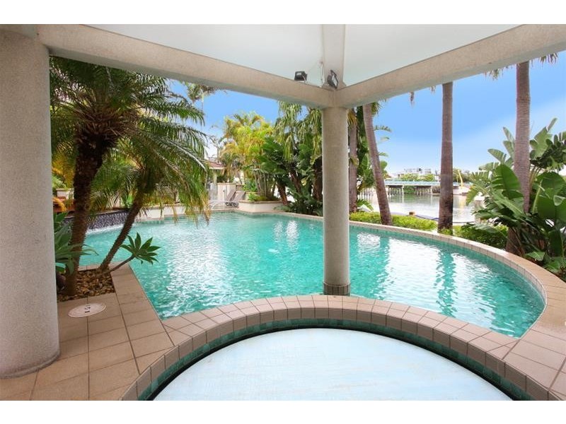 20 Riverview Parade ‘Solitaire Riverside’ Budds Beach, Surfers Paradise QLD 4217