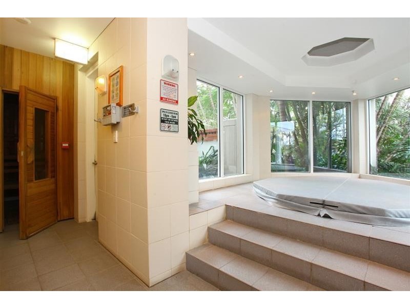 20 Riverview Parade ‘Solitaire Riverside’ Budds Beach, Surfers Paradise QLD 4217