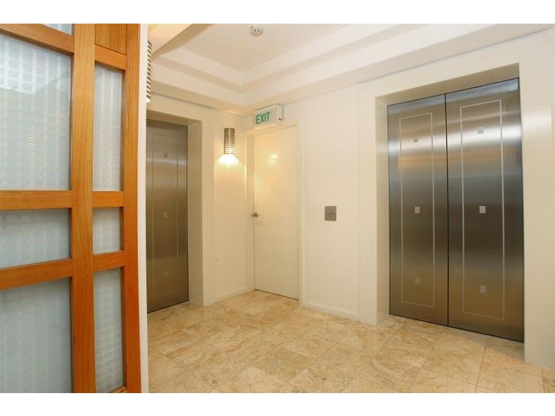 20 Riverview Parade ‘Solitaire Riverside’ Budds Beach, Surfers Paradise QLD 4217