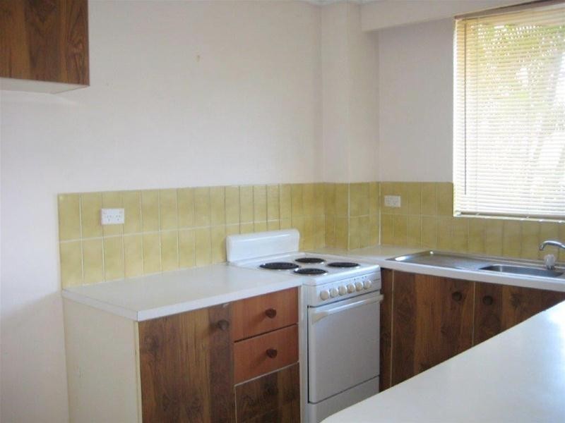 1/186 Ferny Avenue, Surfers Paradise QLD 4217