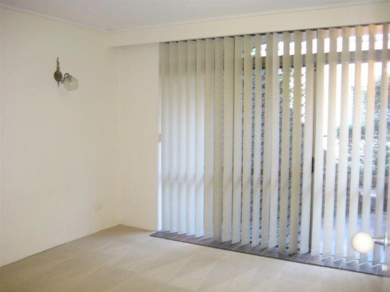 1/186 Ferny Avenue, Surfers Paradise QLD 4217