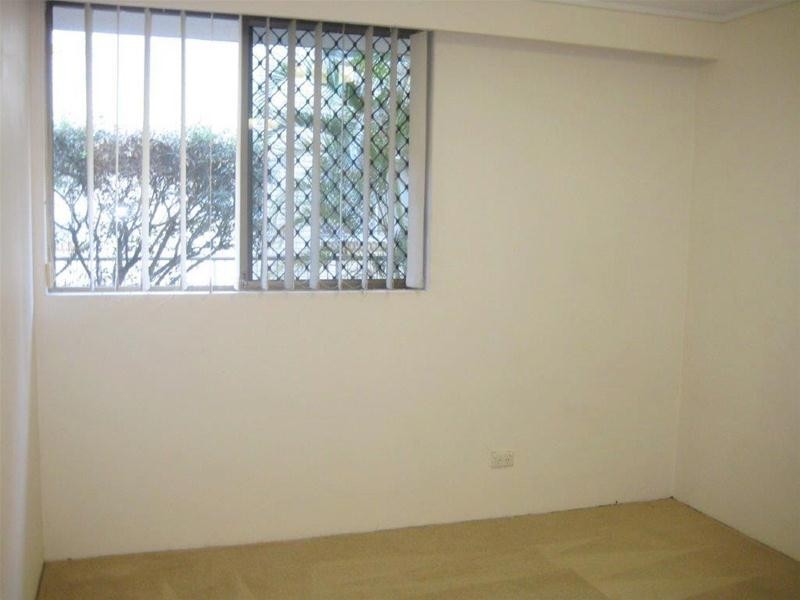 1/186 Ferny Avenue, Surfers Paradise QLD 4217