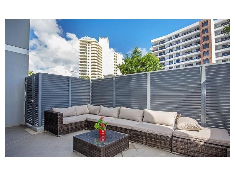 407/4 Como Crescent, Southport QLD 4215