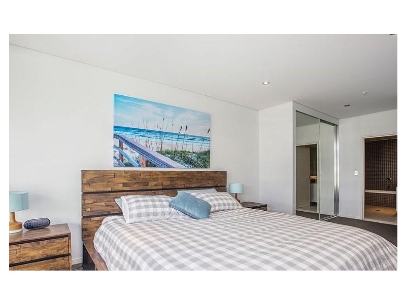 407/4 Como Crescent, Southport QLD 4215