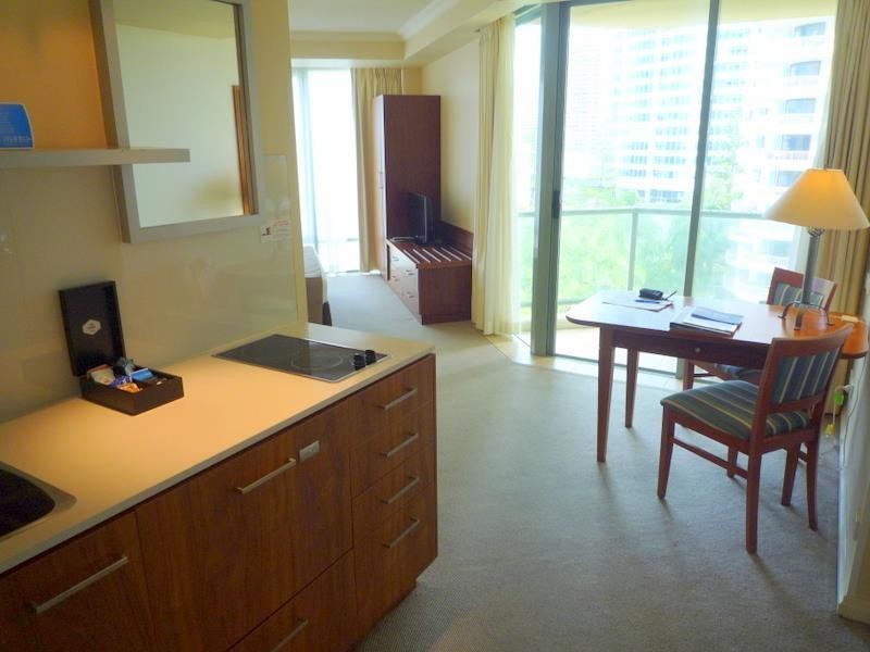 25 Laycock Street “Mantra Legends”, Surfers Paradise QLD 4217