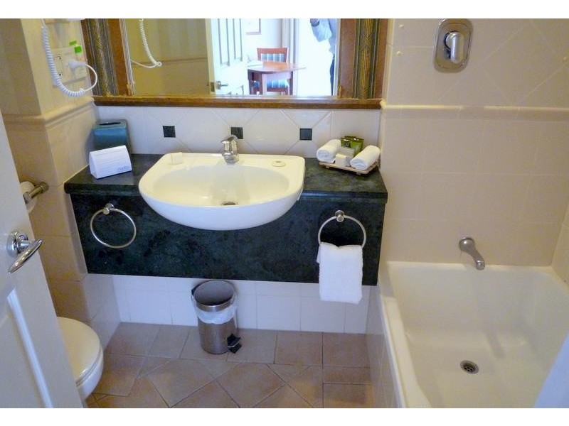 25 Laycock Street “Mantra Legends”, Surfers Paradise QLD 4217