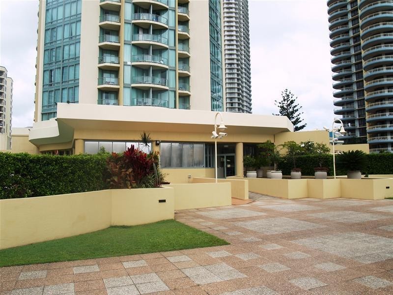 25 Laycock Street “Mantra Legends”, Surfers Paradise QLD 4217