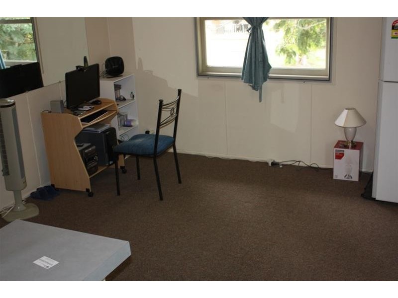 4/7 Leonard Avenue, Surfers Paradise QLD 4217